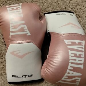 Everlast Pink and White Boxing Gloves